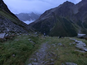 Regen am Septimerpass, Schweiz, Alpine Bike Tour