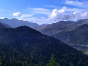 Aussicht oberhalb von Sur, Schweiz, Alpine Bike Tour