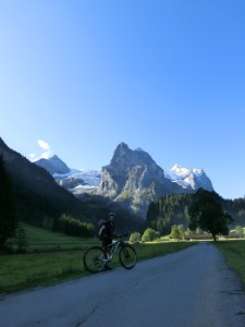 Blick auf das Wellhorn, Schweiz, Alpine Bike Tour