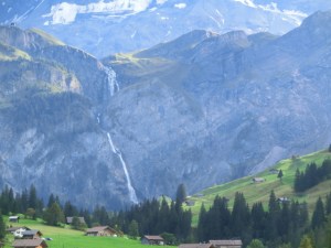 Wasserfall im Engstlental bei Adelboden, Schweiz, Alpine Bike Tour