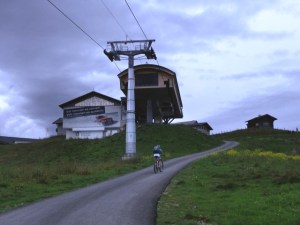Am Hahnenmoospass, Alpine Bike Tour, Schweiz
