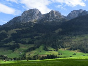 Bei Saanen / Rougemont, Schweiz, Alpine Bike Tour