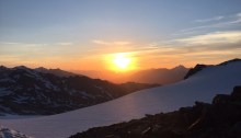 Sonnenaufgang an der Castihütte (3254 m), Südtirol