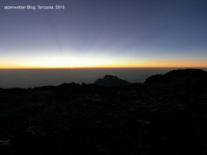 Sonnenaufgang am Gipfel des Kilimanjaro, Tanzania